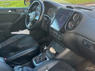 2011 Volkswagen Tiguan I, чёрный, 870000 рублей, вид 5