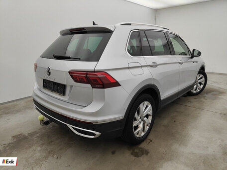 2022 Volkswagen Tiguan II Рестайлинг, серебристый, 2490000 рублей, вид 4