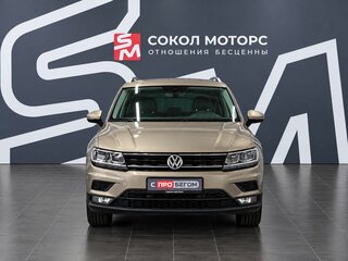 2017 Volkswagen Tiguan II, бежевый, 2599900 рублей, вид 2