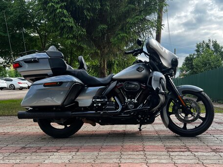 2019 Harley-Davidson CVO Limited, серебристый, 3300000 рублей, вид 5