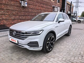 2019 Volkswagen Touareg III, белый, 4300000 рублей, вид 1