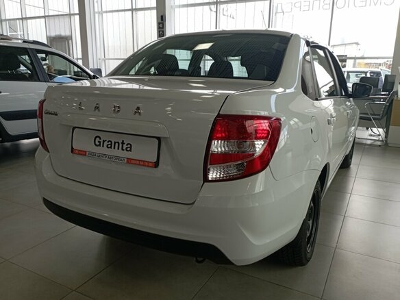 2026 Lada (ВАЗ) Granta I Рестайлинг, белый - вид 5