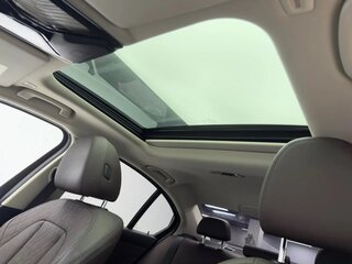 2023 BMW 3 серии 320i VII (G2x) Рестайлинг, белый, 3600000 рублей, вид 5