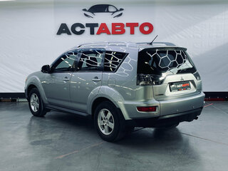 2010 Mitsubishi Outlander II Рестайлинг, серебристый, 1190000 рублей, вид 4