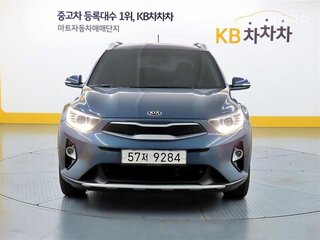2020 Kia Stonic I, синий, 1500000 рублей, вид 1