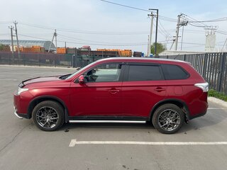 2014 Mitsubishi Outlander III, красный, 1600000 рублей, вид 4