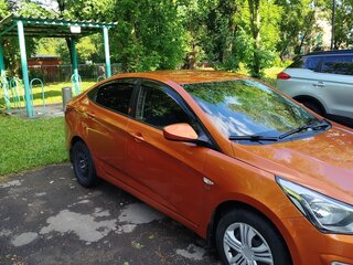 2015 Hyundai Solaris I Рестайлинг, оранжевый, 900000 рублей, вид 2
