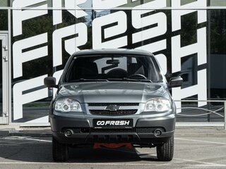 2015 Chevrolet Niva I Рестайлинг, серый, 730000 рублей, вид 3