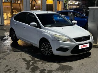 2010 Ford Focus II Рестайлинг, белый, 430000 рублей, вид 3