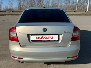 2011 Skoda Octavia DSG7 II (A5) Рестайлинг, серебристый, 730000 рублей, вид 3