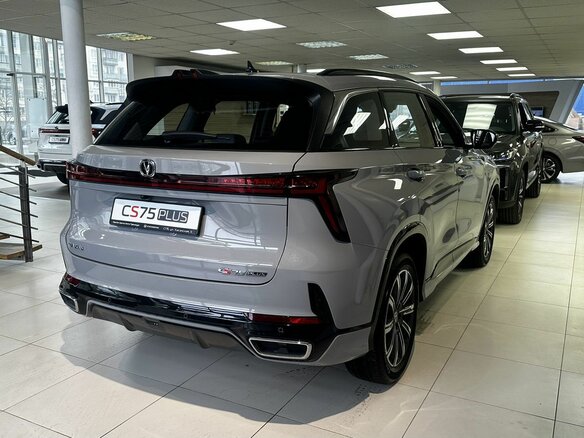 2024 Changan CS75 Plus III, серый, 2900000 рублей - вид 3