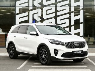 2018 Kia Sorento III Prime Рестайлинг, белый, 2650000 рублей, вид 1