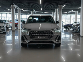 2026 Audi Q3 45 TFSI II (F3), серый, 5450000 рублей, вид 3