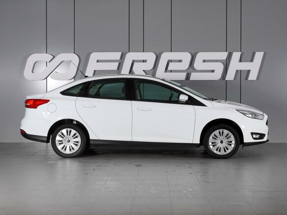2016 Ford Focus III Рестайлинг, белый, 1299000 рублей - вид 4