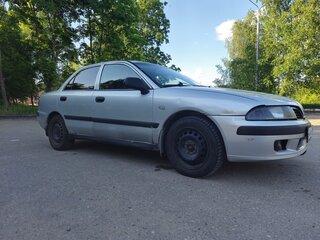2003 Mitsubishi Carisma I Рестайлинг, серебристый, 385000 рублей, вид 2