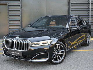 2019 BMW 7 серии 730d xDrive VI (G11/G12) Рестайлинг, чёрный, 6990000 рублей, вид 1