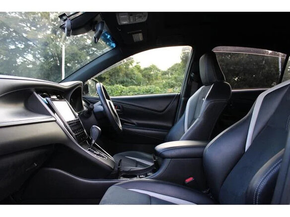 2017 Toyota Harrier III (XU60) Рестайлинг, белый, 2400000 рублей - вид 21