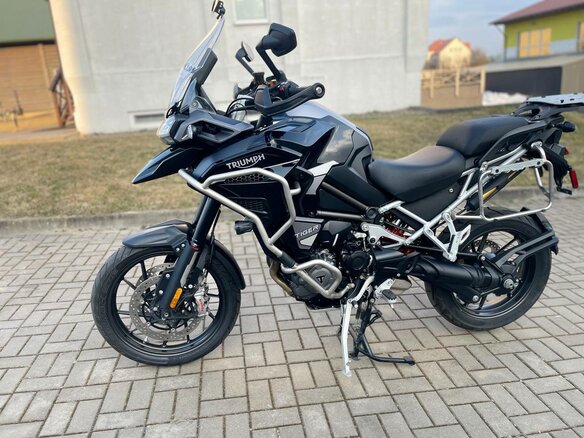 2023 Triumph Tiger 1200, серый