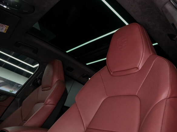 2026 Porsche Cayenne GTS III Рестайлинг, чёрный, 25600000 рублей - вид 32