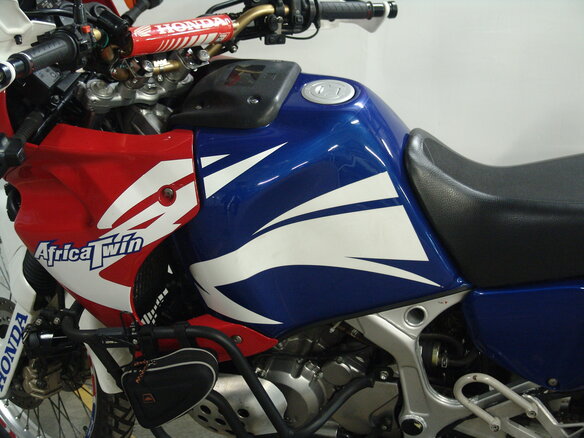 2000 Honda XRV 750 Africa Twin, красный, 710000 рублей - вид 11