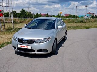 2010 Kia Cerato 6-speed II, серебристый, 787000 рублей, вид 4