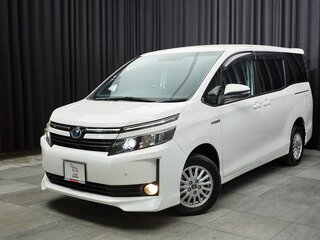 Toyota Voxy III (R80)