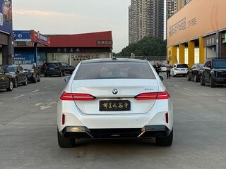 2025 BMW 5 серии Long 525Li VIII (G60/G61/G68), белый, 6115000 рублей, вид 5