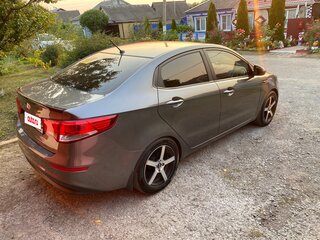 2016 Kia Rio III Рестайлинг, серый, 1100000 рублей, вид 3