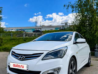 2016 Hyundai Solaris I Рестайлинг, белый, 1100000 рублей, вид 2