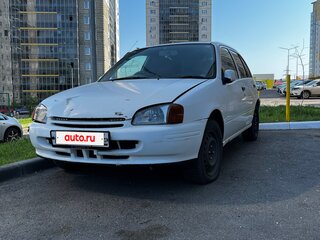 1999 Toyota Starlet V (P90), белый, 150000 рублей, вид 1