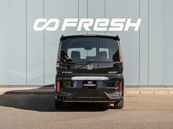 2019 Honda Stepwgn Spada V Рестайлинг, чёрный, 2285000 рублей - вид 3
