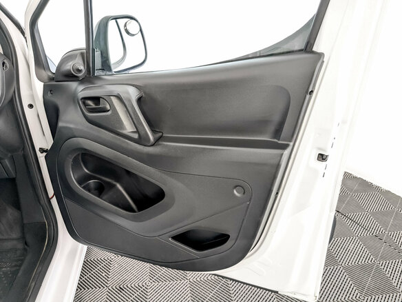 2021 Peugeot Partner, белый, 1360000 рублей - вид 21