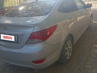 2011 Hyundai Solaris I, серебристый, 500000 рублей, вид 2