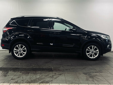 2017 Ford Kuga II Рестайлинг, чёрный, 1520000 рублей, вид 2