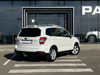 2015 Subaru Forester IV, белый, 1615000 рублей, вид 4