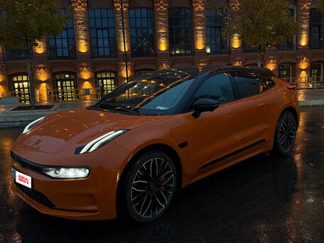 2023 Zeekr 001 100 kWh I, оранжевый, 5000000 рублей, вид 1