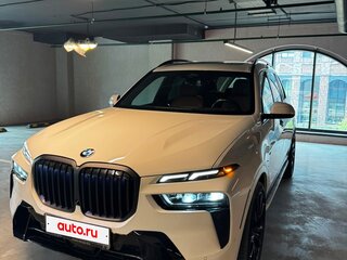 2022 BMW X7 40i I (G07) Рестайлинг, белый, 11250000 рублей, вид 4