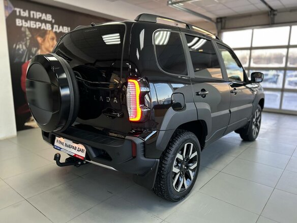 2026 Lada (ВАЗ) Niva Travel I Рестайлинг, чёрный - вид 3