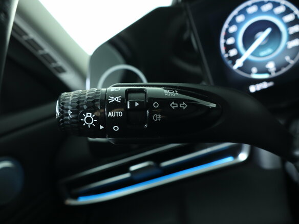 2020 Hyundai Elantra VII (CN7), зелёный, 2300000 рублей - вид 11