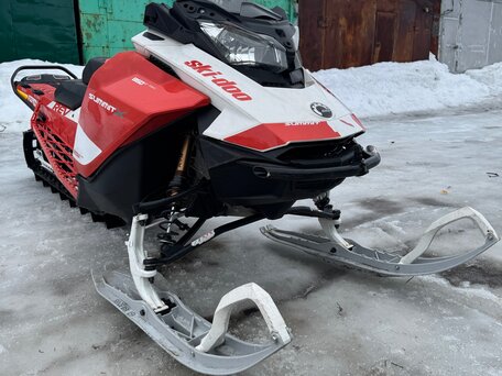 2019 BRP Ski-Doo Summit 850, красный, 1270000 рублей, вид 1