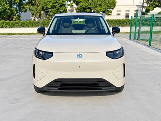 2026 Leapmotor A10 39.8 kWh, бежевый, 1600000 рублей, вид 2