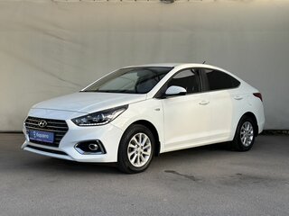 2018 Hyundai Solaris II, белый, 1400000 рублей, вид 1