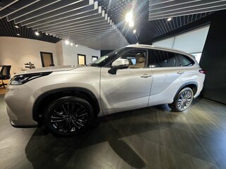 2026 Toyota Highlander IV (XU70), серый, 5670000 рублей, вид 5