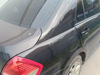 2011 Nissan Tiida I Рестайлинг, коричневый, 600000 рублей, вид 4
