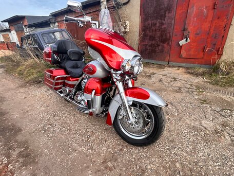 2008 Harley-Davidson Electra Glide, красный, 1200000 рублей, вид 3