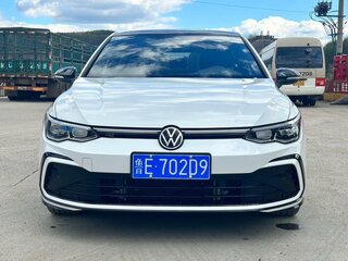 2023 Volkswagen Golf VIII, белый, 1850001 рублей, вид 2