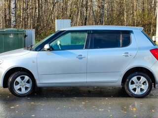 2013 Skoda Fabia II Рестайлинг, серебристый, 650000 рублей, вид 3