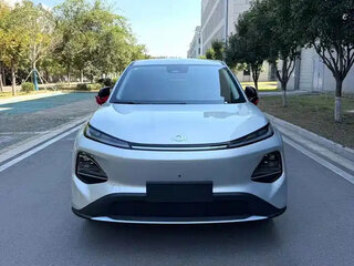2026 Changan Qiyuan Q05 40.3 kWh II, серебристый, 1949208 рублей, вид 3