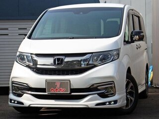 2017 Honda Stepwgn Spada V, белый, 1430000 рублей, вид 1