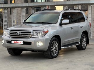 2008 Toyota Land Cruiser 200 Series, серебристый, 3000000 рублей, вид 1